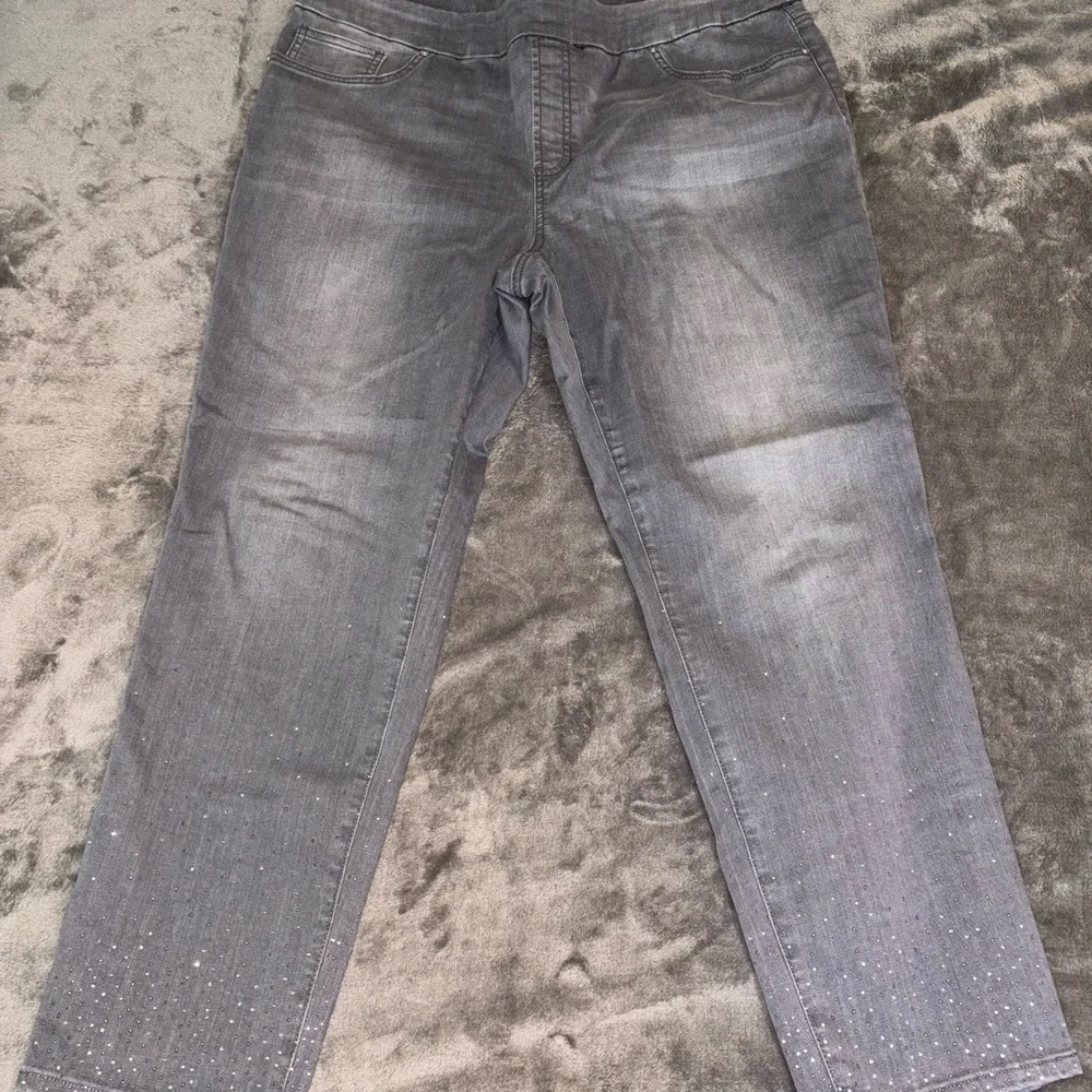 Chico's Gray Skinny Jeans with Sparkle Accents - Picture 2 of 4